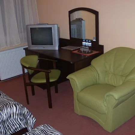 Flora Hotel 3*